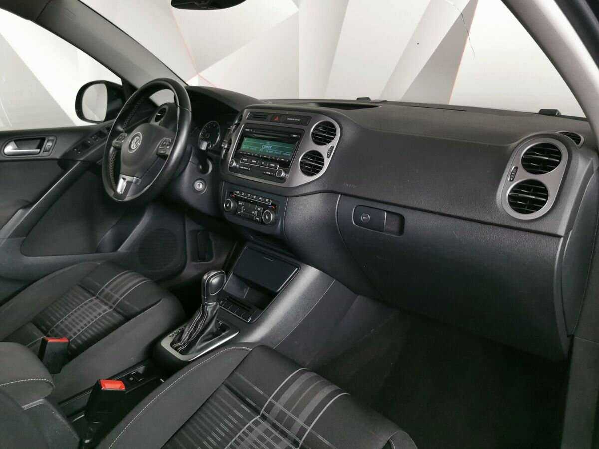 Volkswagen Tiguan б/у, 2015, Автоматическая. Фото: #8