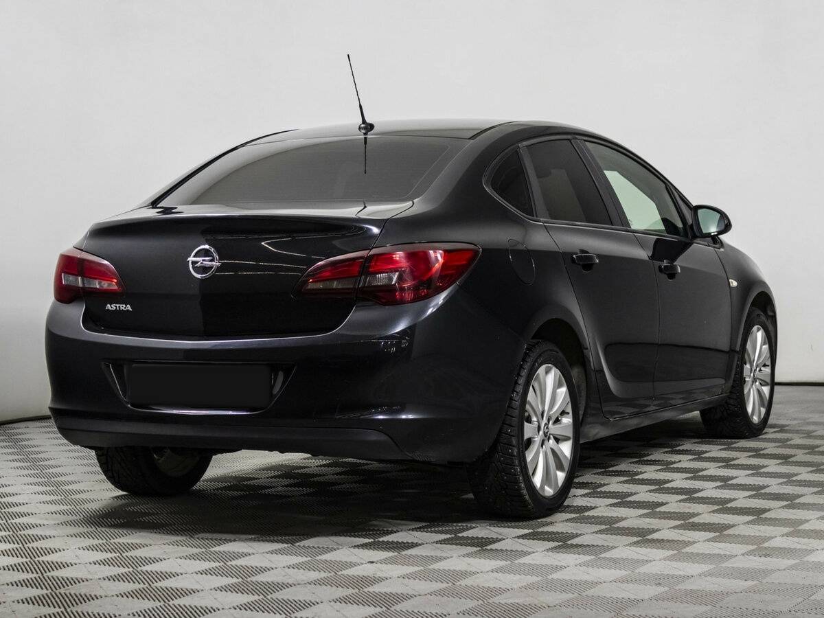 Opel Astra б/у, 2013, Механическая. Фото: #3