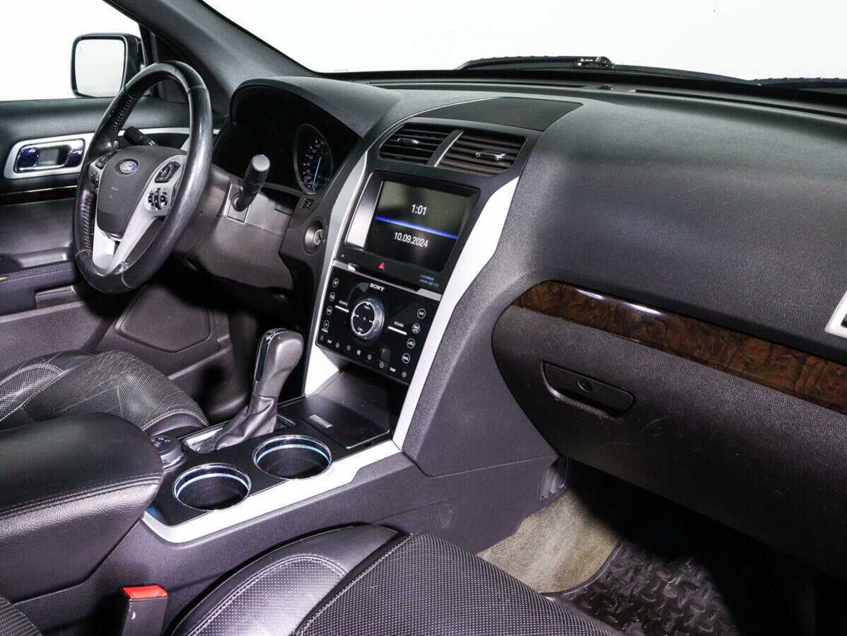 Ford Explorer б/у, 2013, Автоматическая. Фото: #5