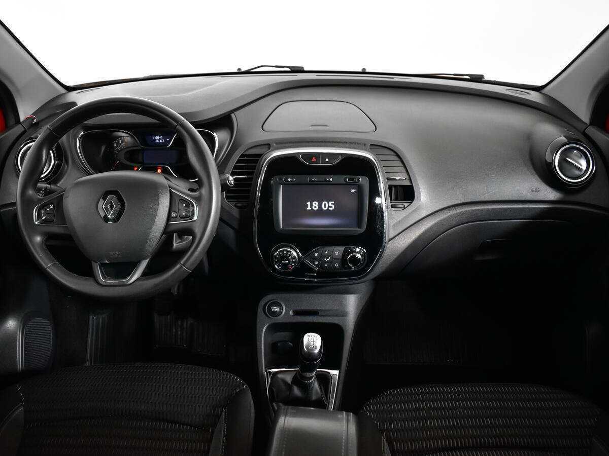 Renault Kaptur б/у, 2017, Механическая. Фото: #11