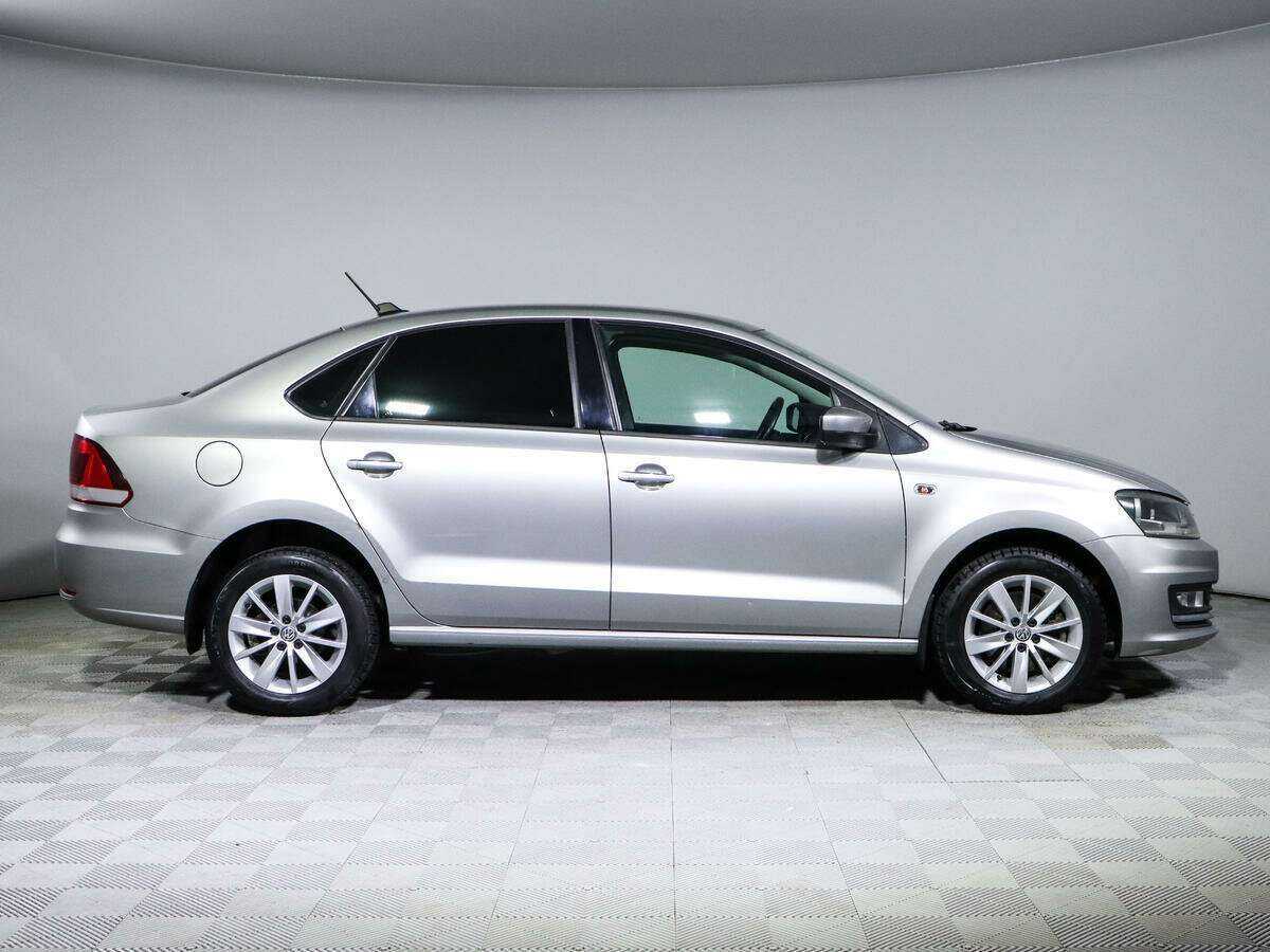 Volkswagen Polo б/у, 2017, Автоматическая. Фото: #3