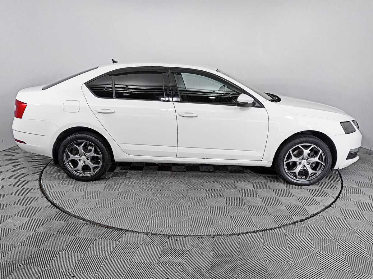 Skoda Octavia б/у, 2019, Механическая. Фото: #3