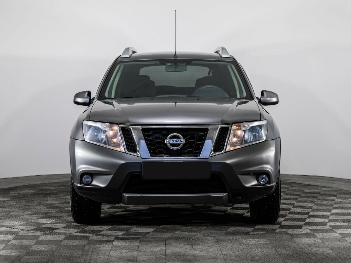 Nissan Terrano б/у, 2018, Механическая. Фото: #1