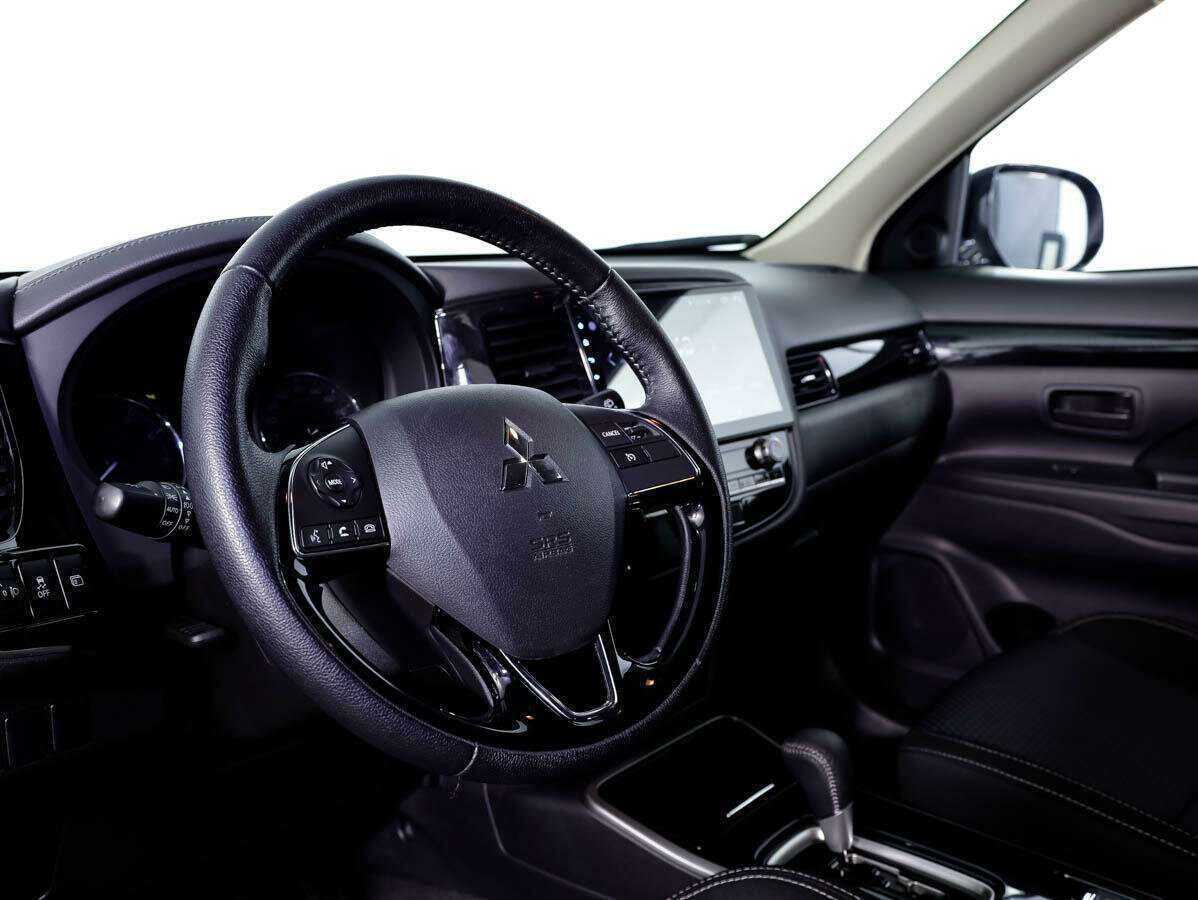 Mitsubishi Outlander б/у, 2021, Вариатор. Фото: #10