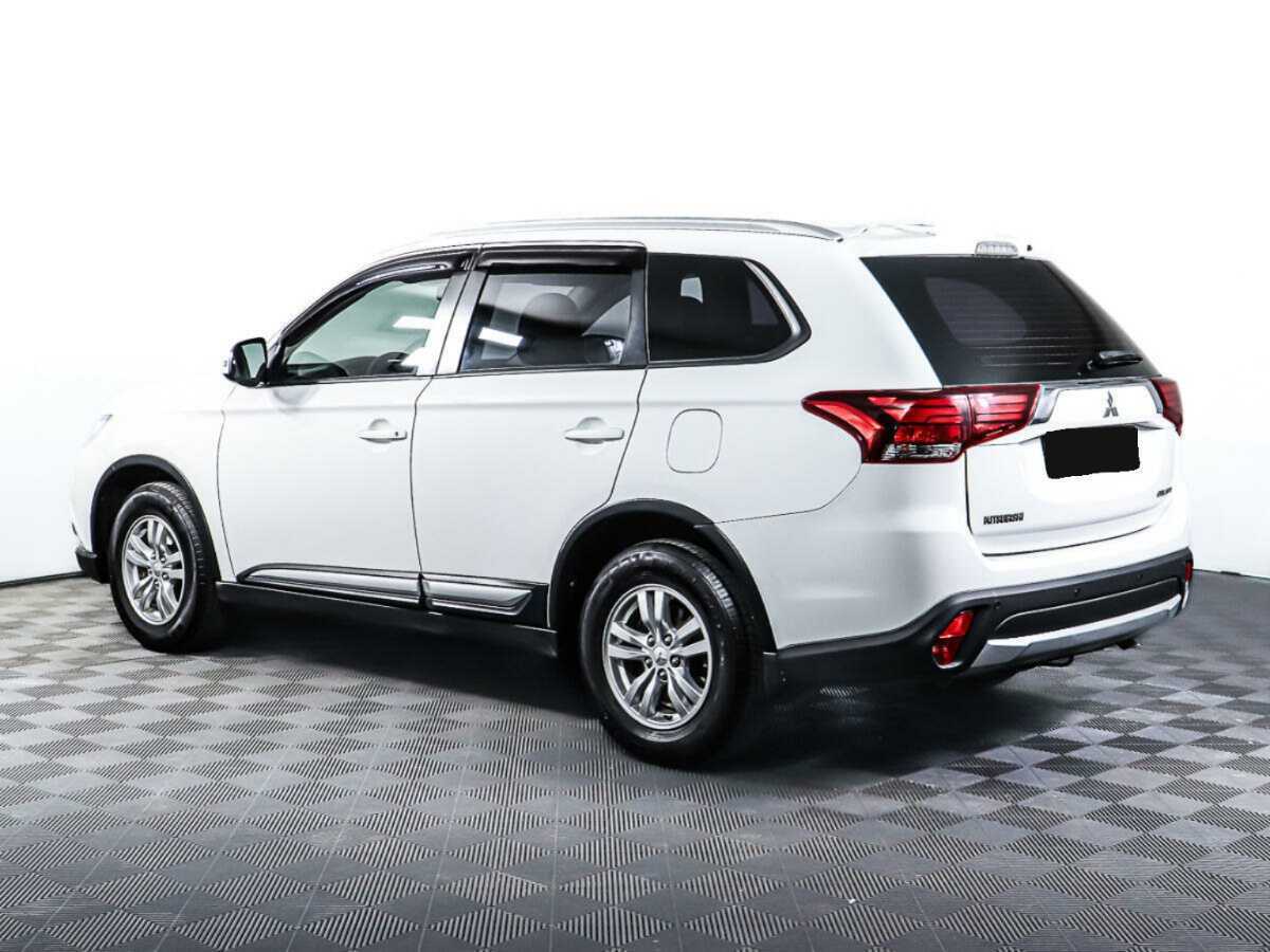 Mitsubishi Outlander б/у, 2018, Вариатор. Фото: #6