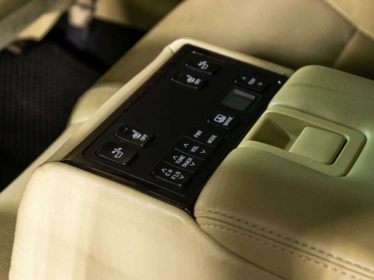 Toyota Camry б/у, 2017, Автоматическая. Фото: #21
