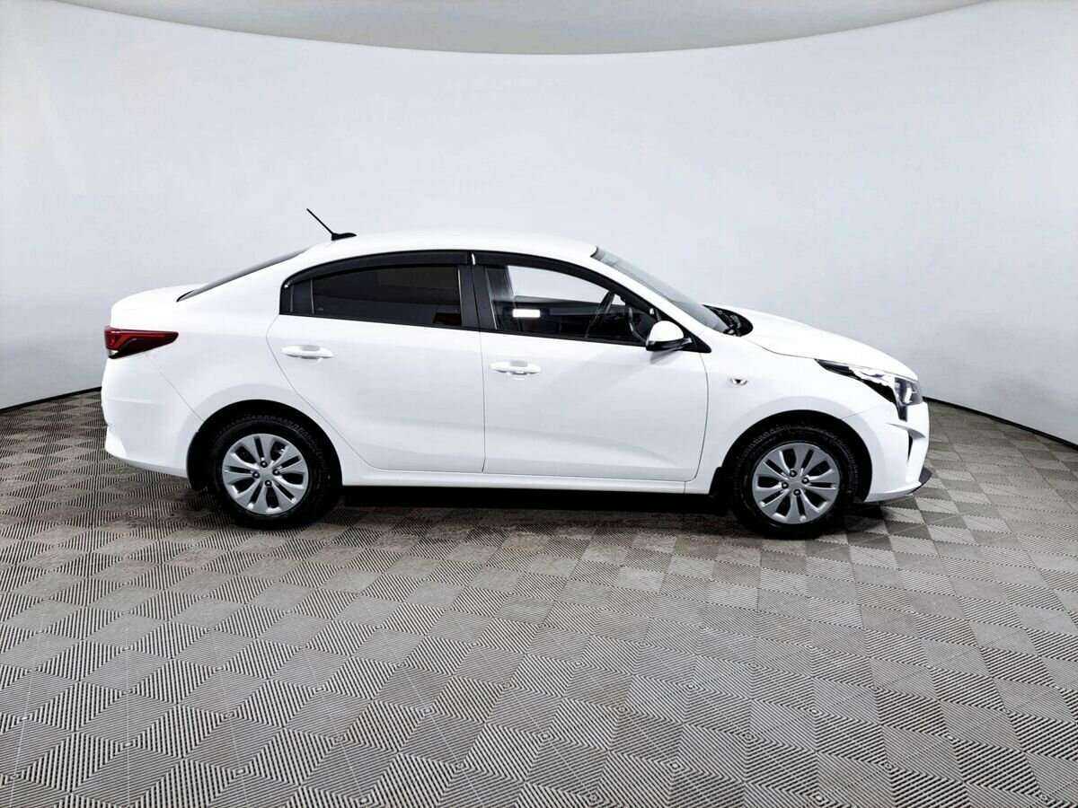 Kia Rio б/у, 2021, Механическая. Фото: #3