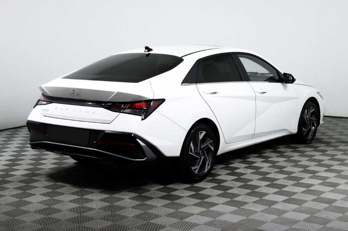 Hyundai Elantra б/у, 2023, Вариатор. Фото: #4