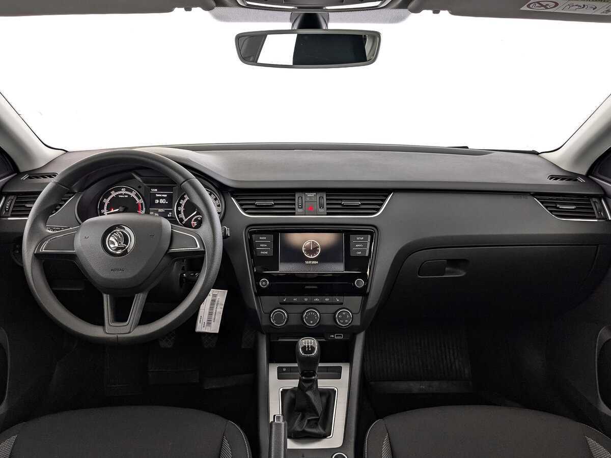 Skoda Octavia б/у, 2019, Механическая. Фото: #9