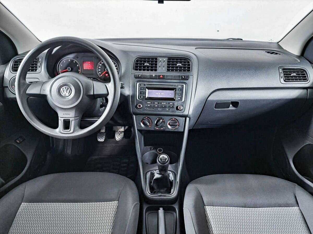 Volkswagen Polo б/у, 2014, Механическая. Фото: #11
