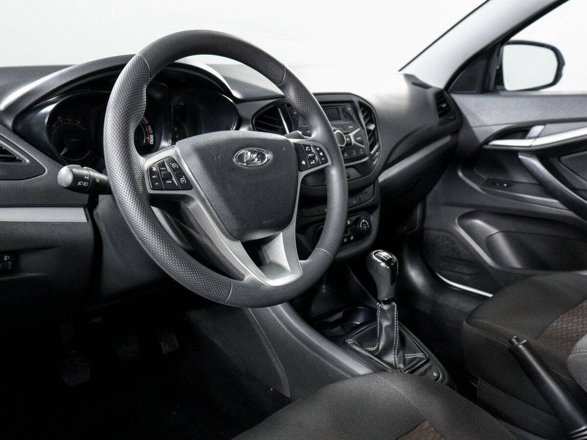 Lada (ВАЗ) Vesta б/у, 2018, Механическая. Фото: #10