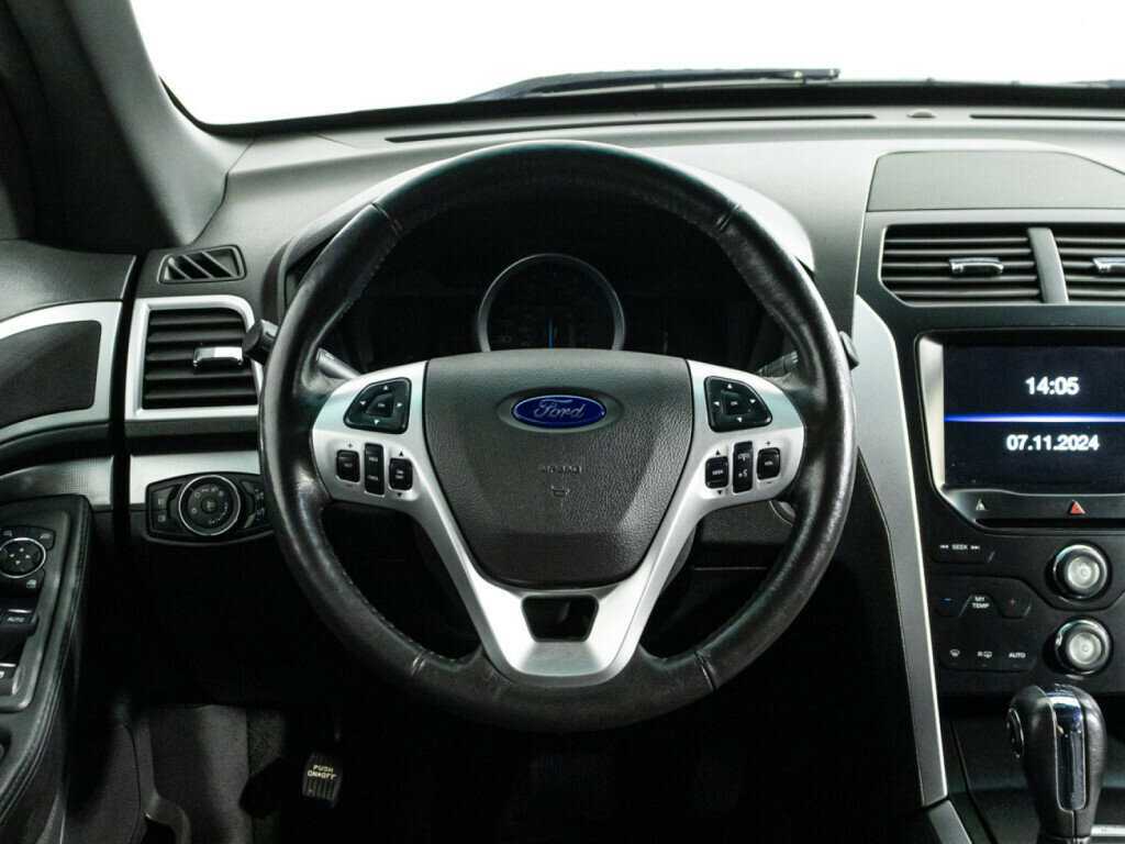 Ford Explorer б/у, 2015, Автоматическая. Фото: #18
