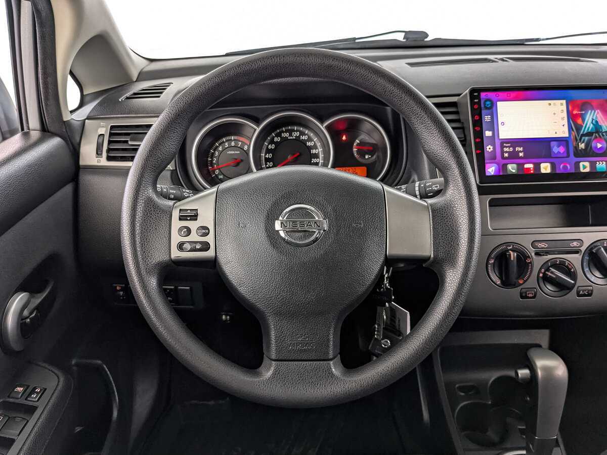 Nissan Tiida б/у, 2013, Автоматическая. Фото: #21