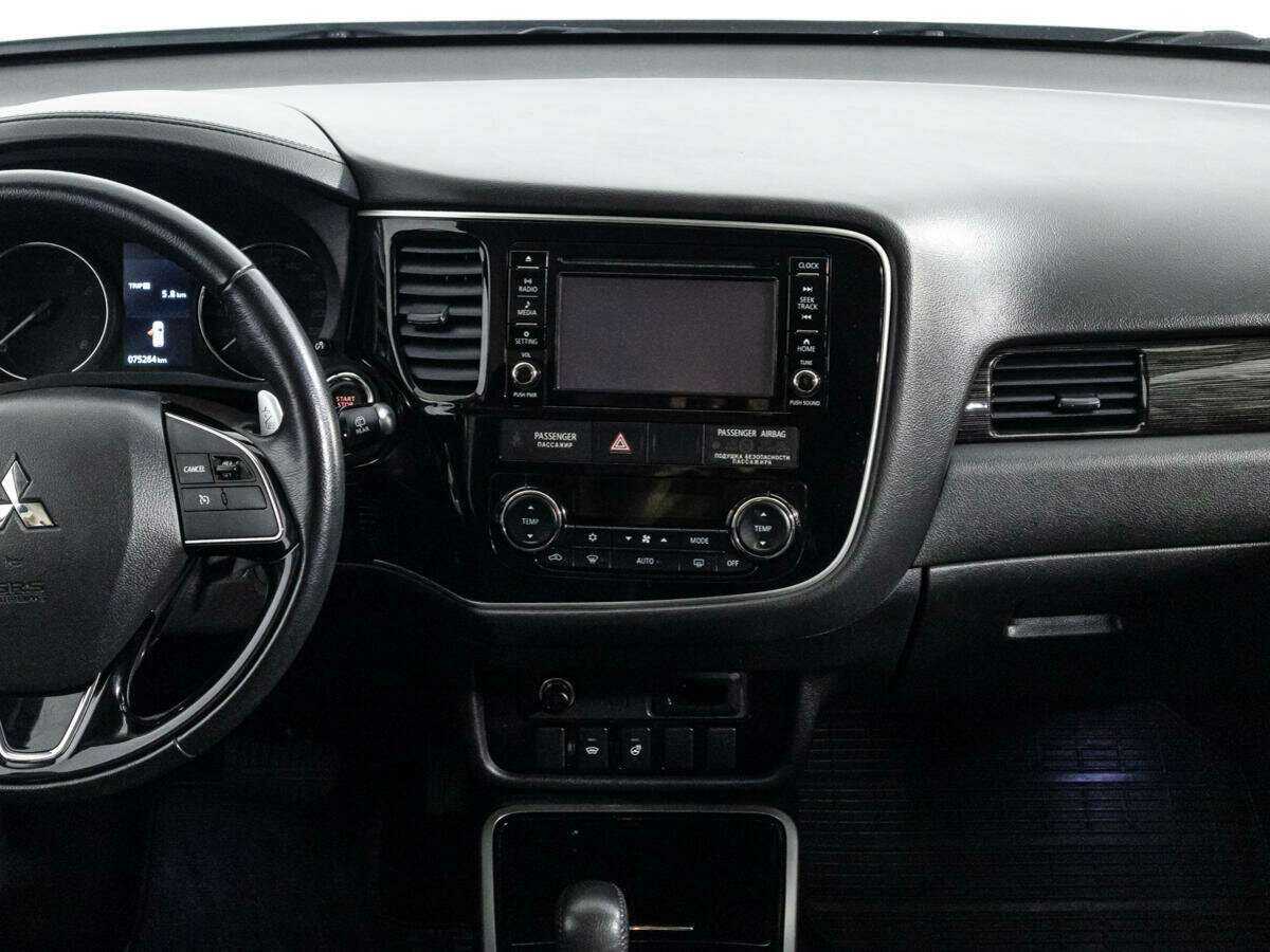 Mitsubishi Outlander б/у, 2017, Вариатор. Фото: #13