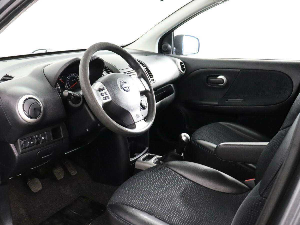 Nissan Note б/у, 2012, Механическая. Фото: #7