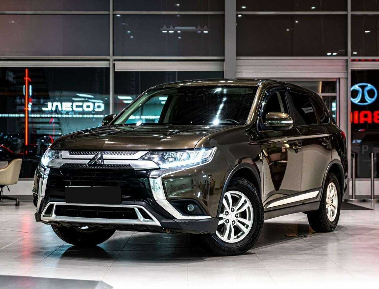 Mitsubishi Outlander б/у, 2018, Вариатор. Посмотреть фото