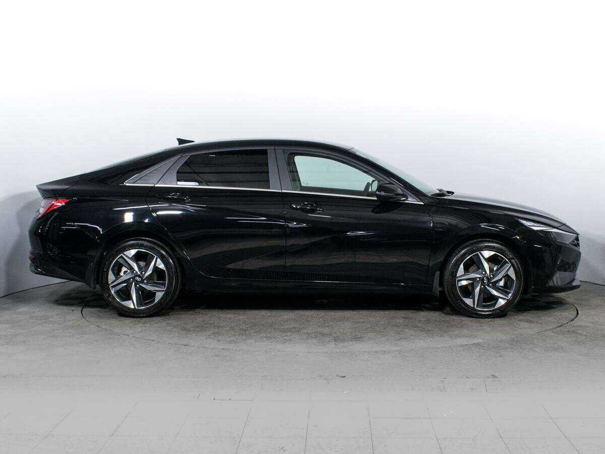 Hyundai Elantra б/у, 2023, Автоматическая. Фото: #3