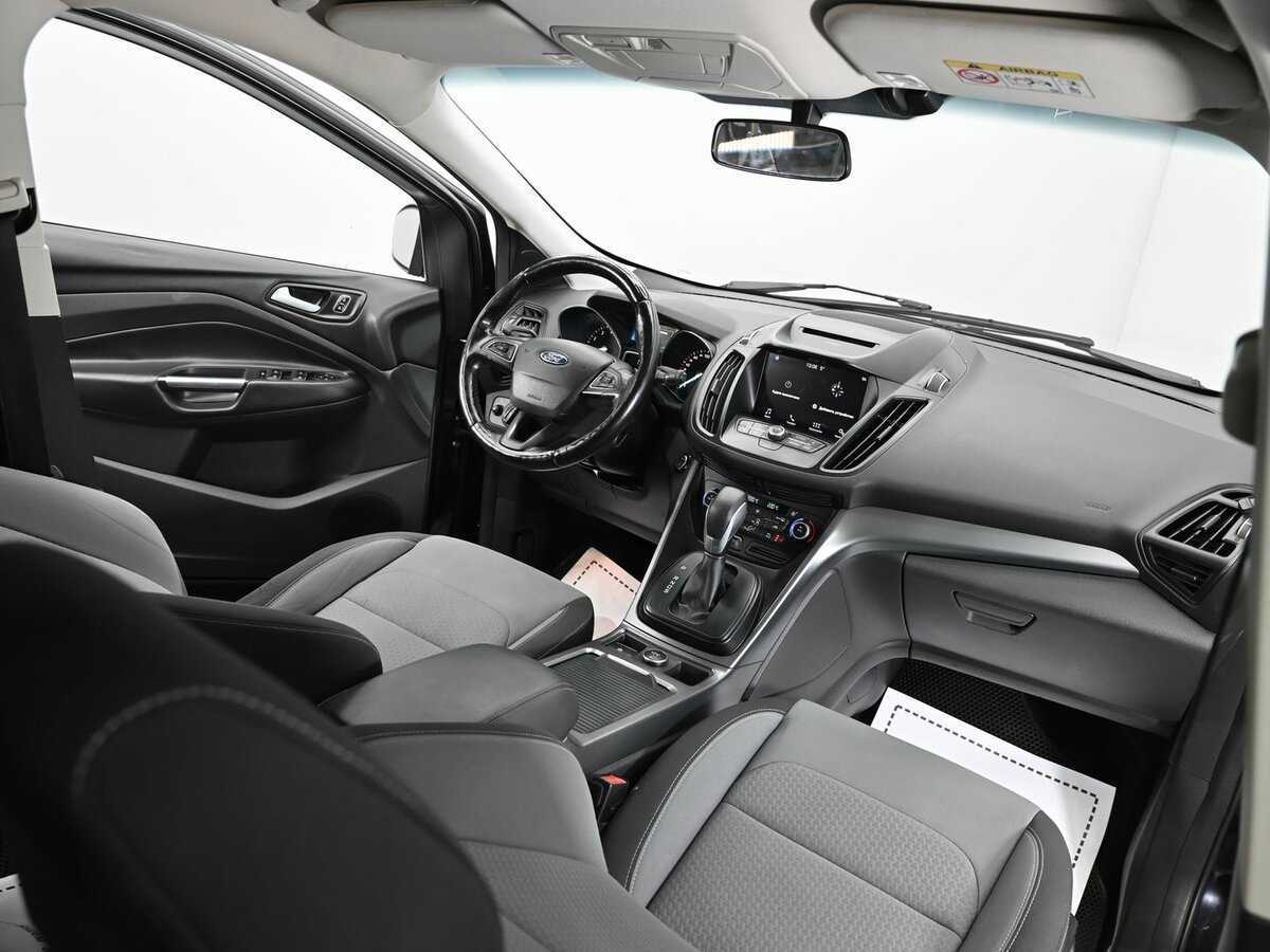 Ford Kuga б/у, 2017, Автоматическая. Фото: #10