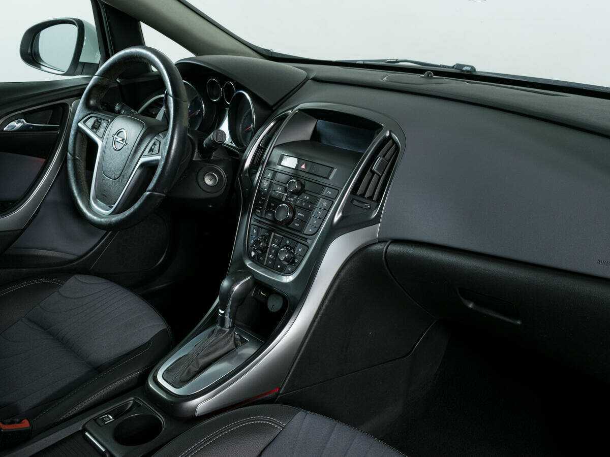 Opel Astra б/у, 2013, Автоматическая. Фото: #7