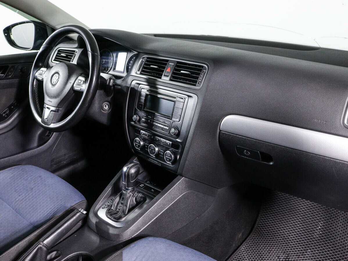 Volkswagen Jetta б/у, 2013, Автоматическая. Фото: #6
