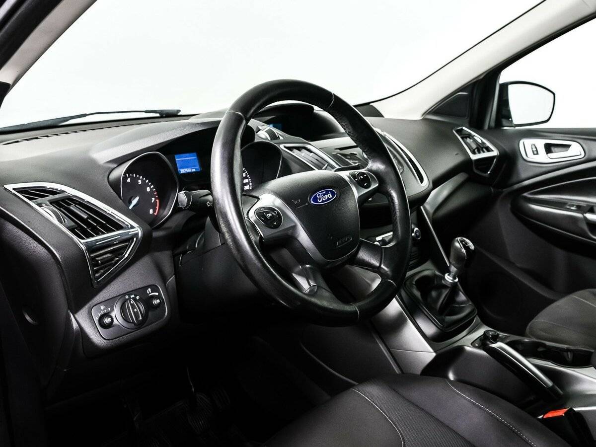 Ford Kuga б/у, 2013, Механическая. Фото: #11