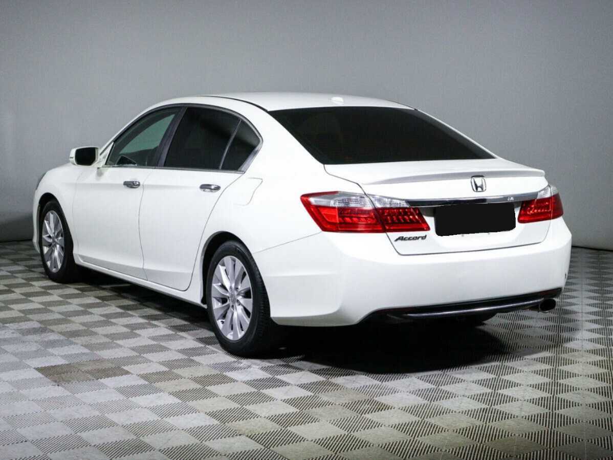 Honda Accord б/у, 2012, Автоматическая. Фото: #5