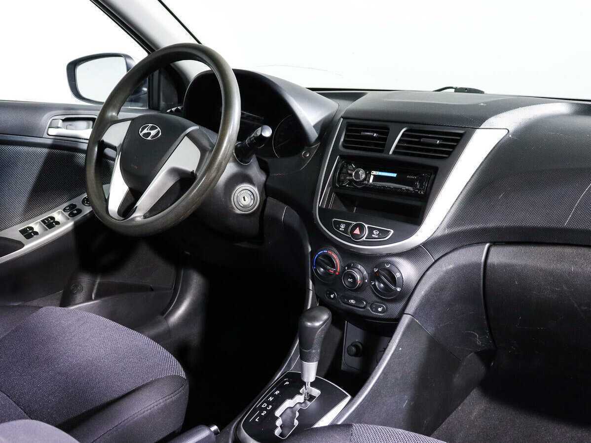 Hyundai Solaris б/у, 2013, Автоматическая. Фото: #8