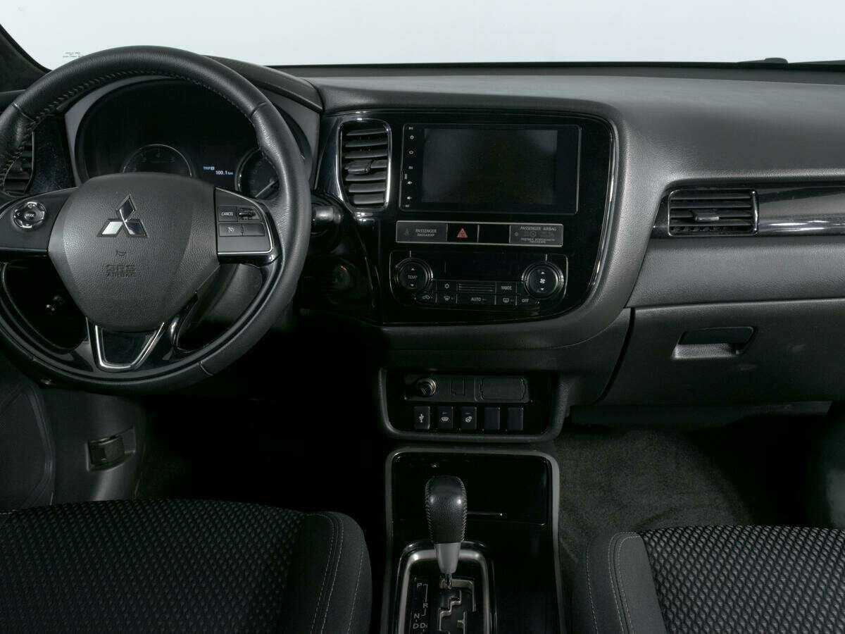 Mitsubishi Outlander б/у, 2018, Вариатор. Фото: #6
