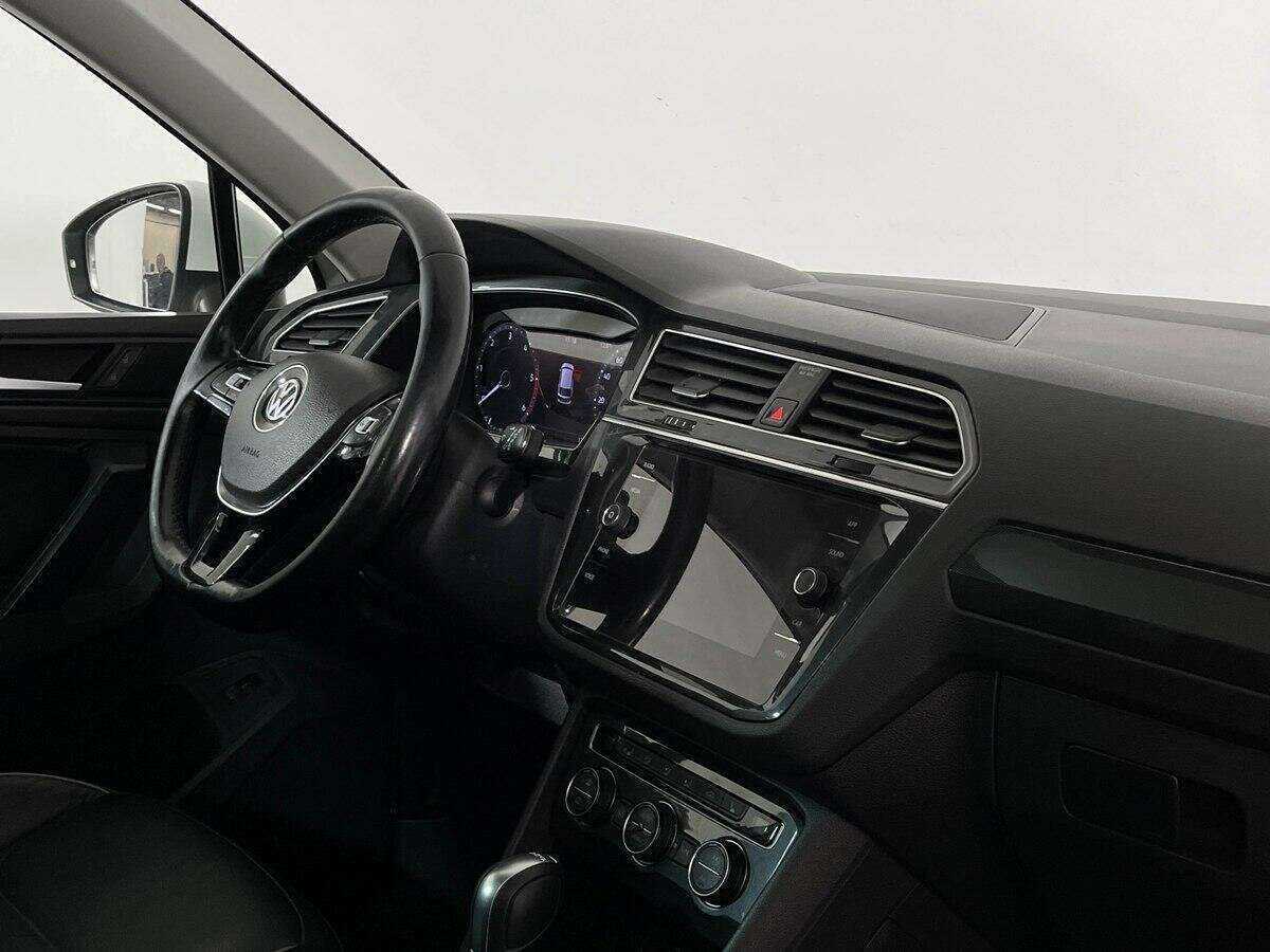Volkswagen Tiguan б/у, 2018, Роботизированная. Фото: #6
