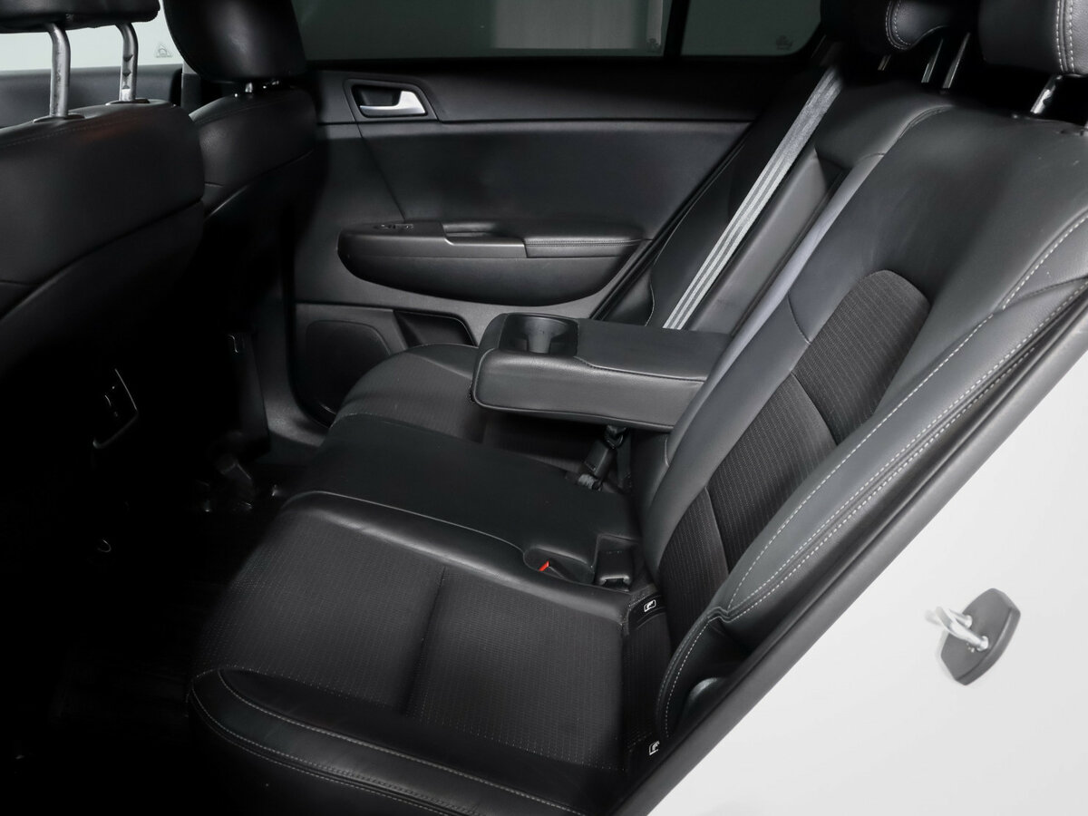 Kia Sportage б/у, 2016, Автоматическая. Фото: #9