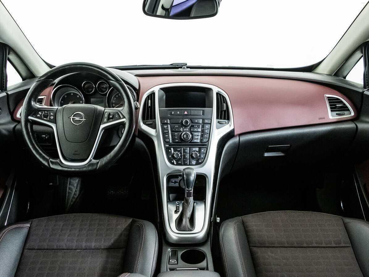 Opel Astra б/у, 2013, Автоматическая. Фото: #9