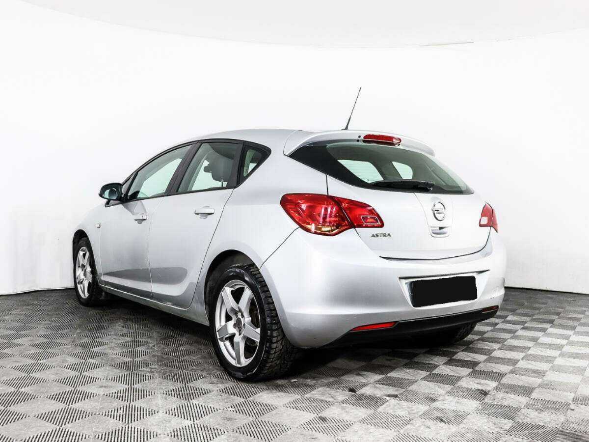 Opel Astra б/у, 2012, Механическая. Фото: #6