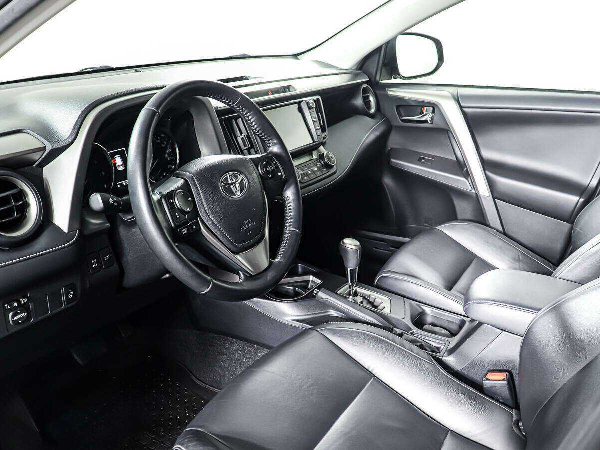 Toyota RAV4 б/у, 2018, Автоматическая. Фото: #12
