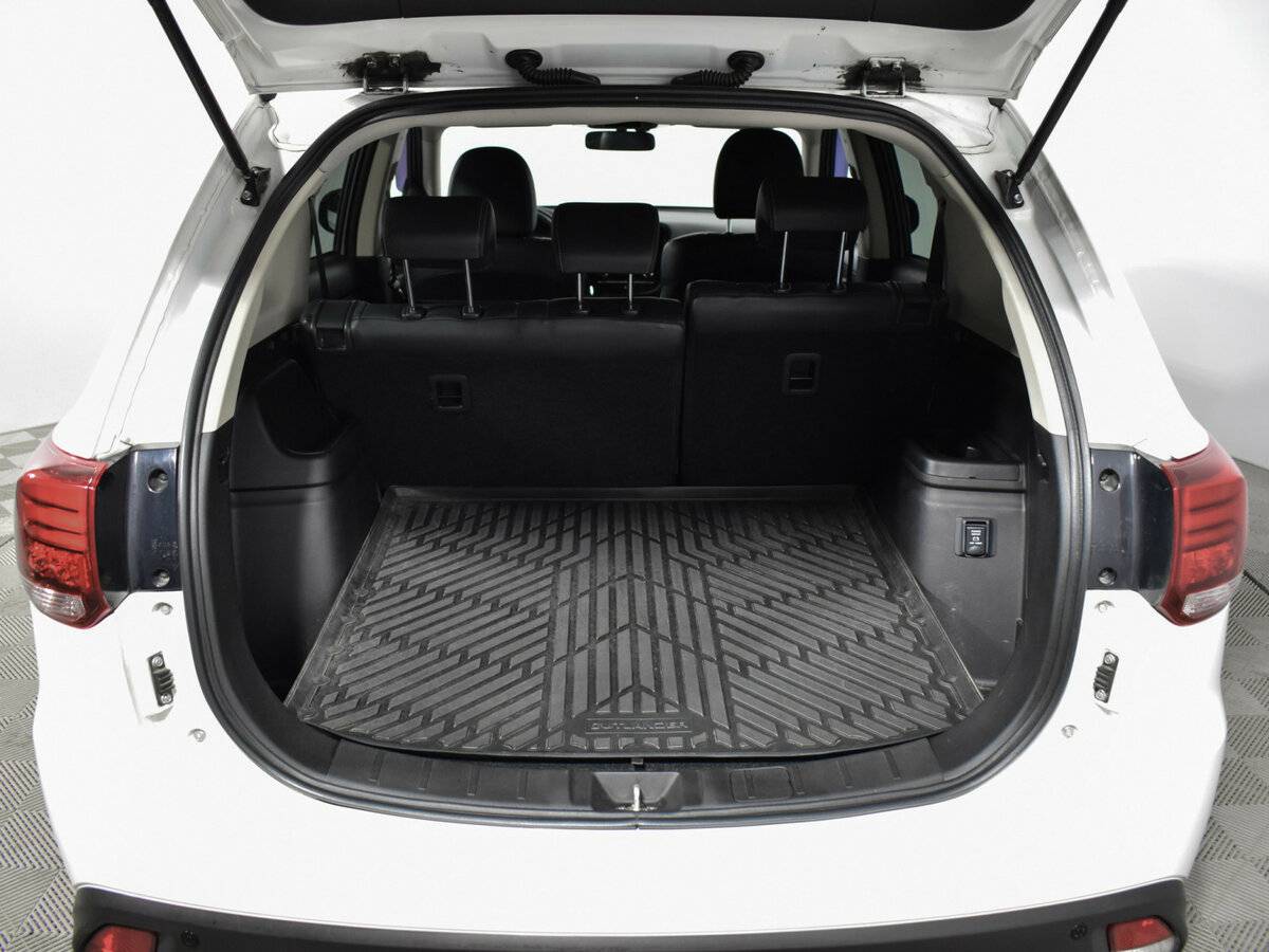 Mitsubishi Outlander б/у, 2020, Вариатор. Фото: #17