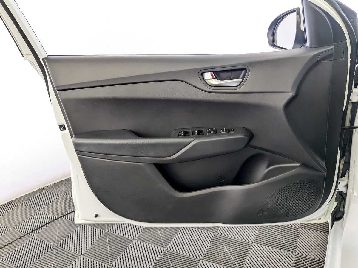 Hyundai Solaris б/у, 2020, Автоматическая. Фото: #13