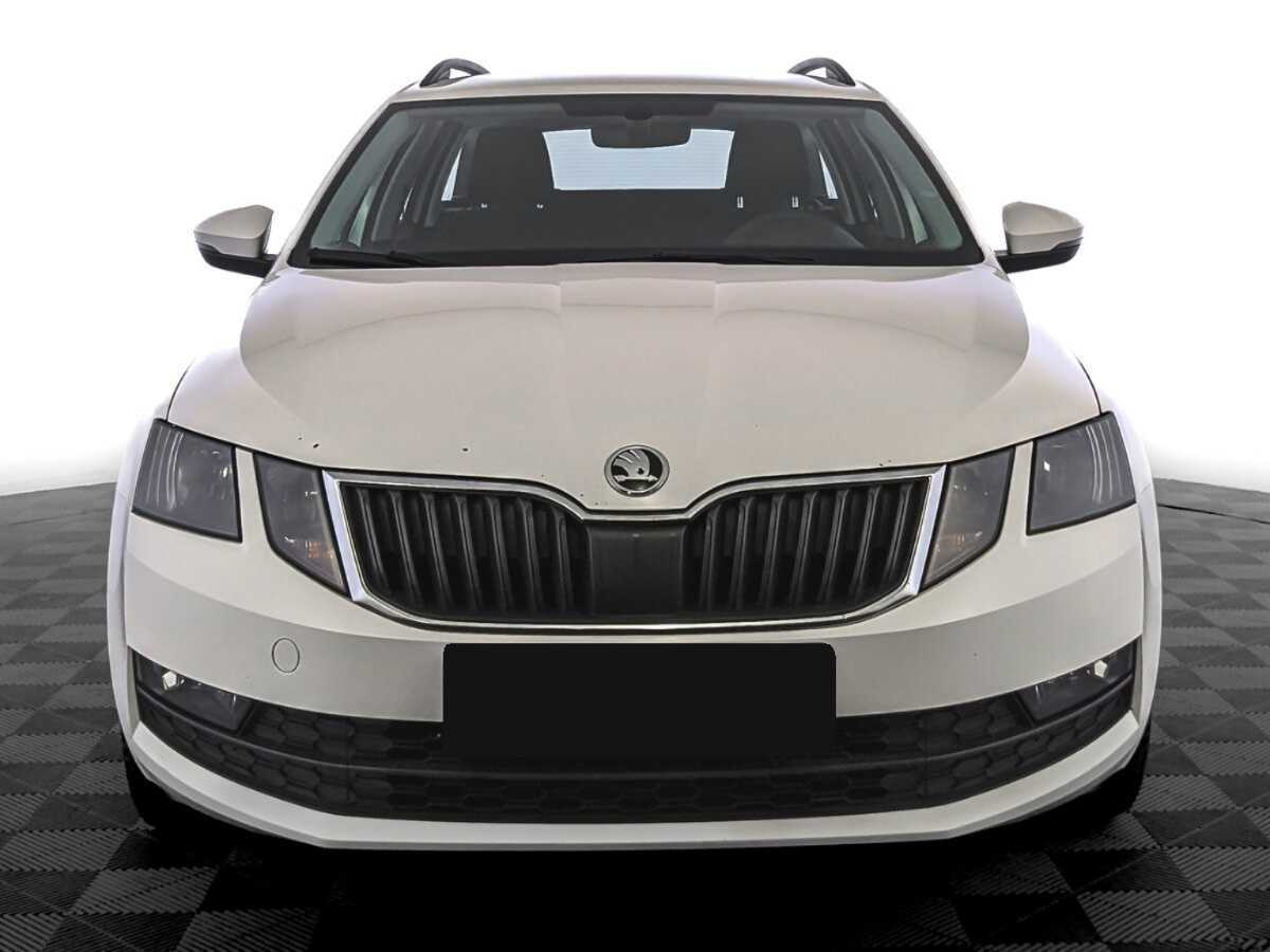 Skoda Octavia б/у, 2017, Механическая. Фото: #1