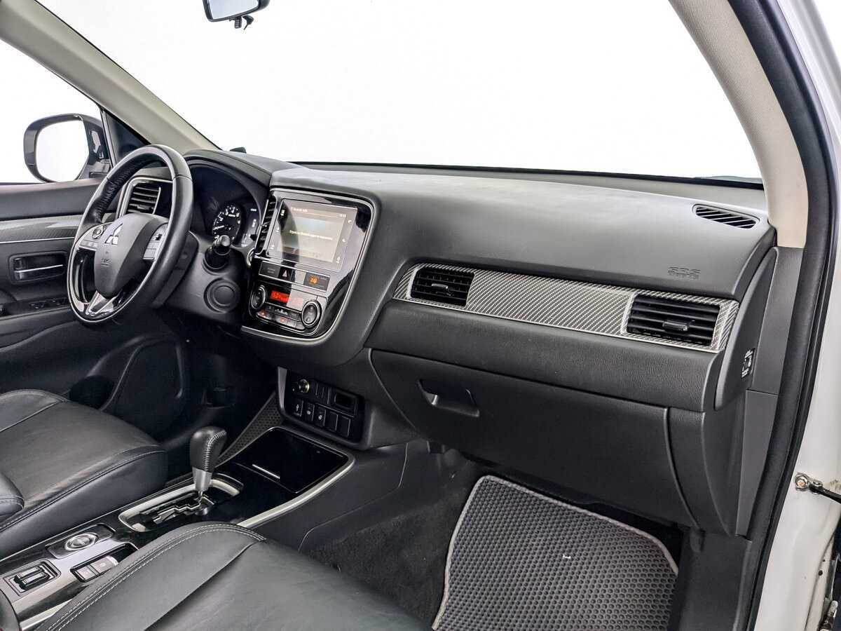 Mitsubishi Outlander б/у, 2019, Вариатор. Фото: #8