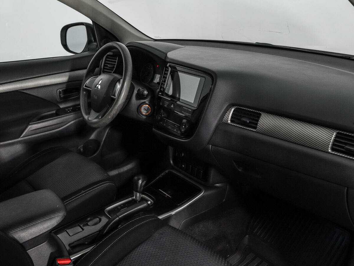 Mitsubishi Outlander б/у, 2018, Вариатор. Фото: #10