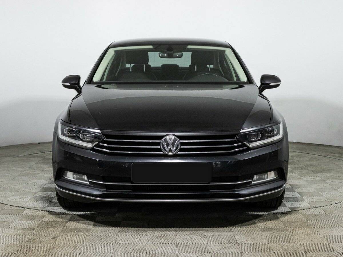 Volkswagen Passat б/у, 2016, Роботизированная. Фото: #1