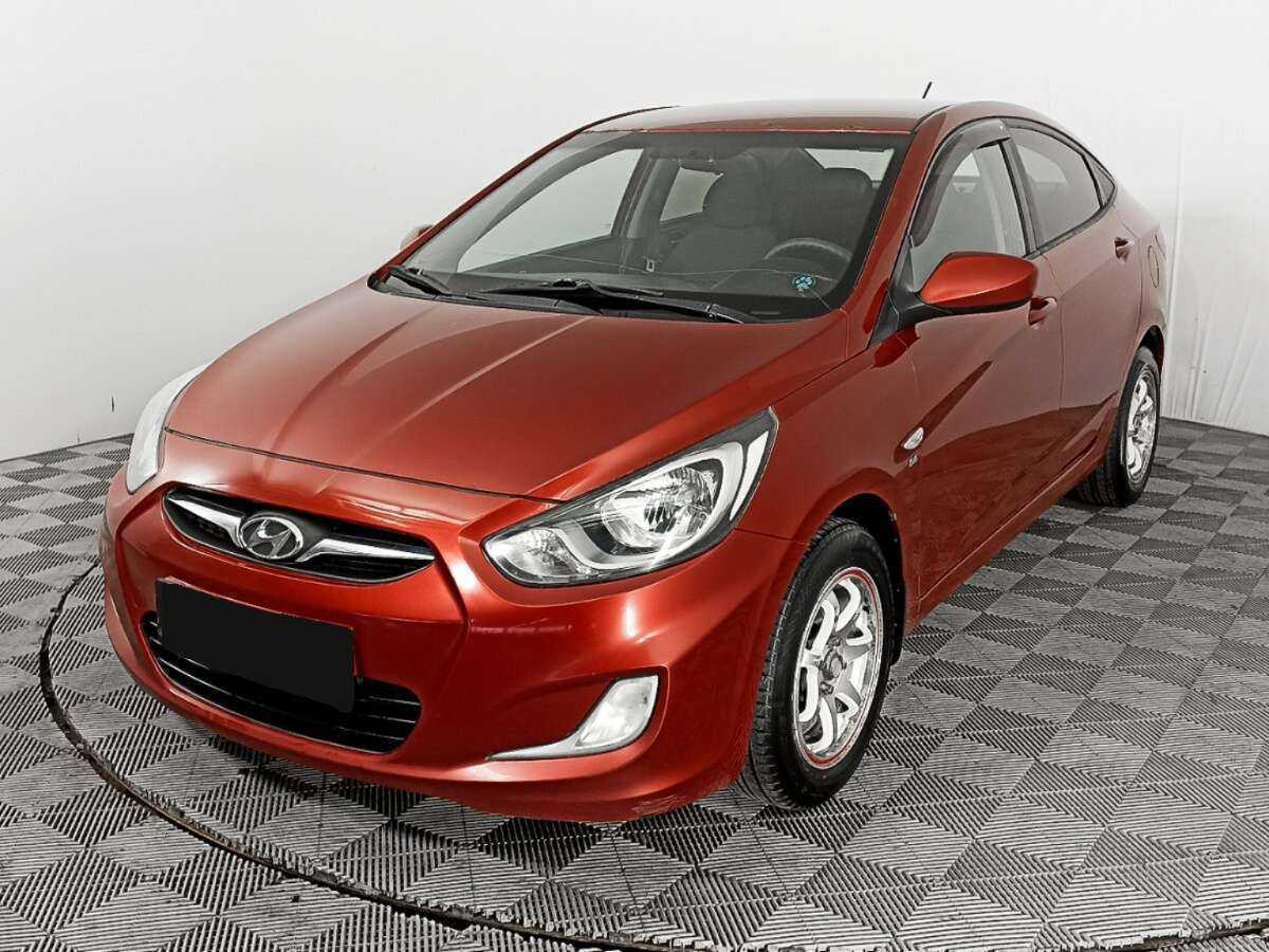 Hyundai Solaris б/у, 2012, Механическая. Посмотреть фото