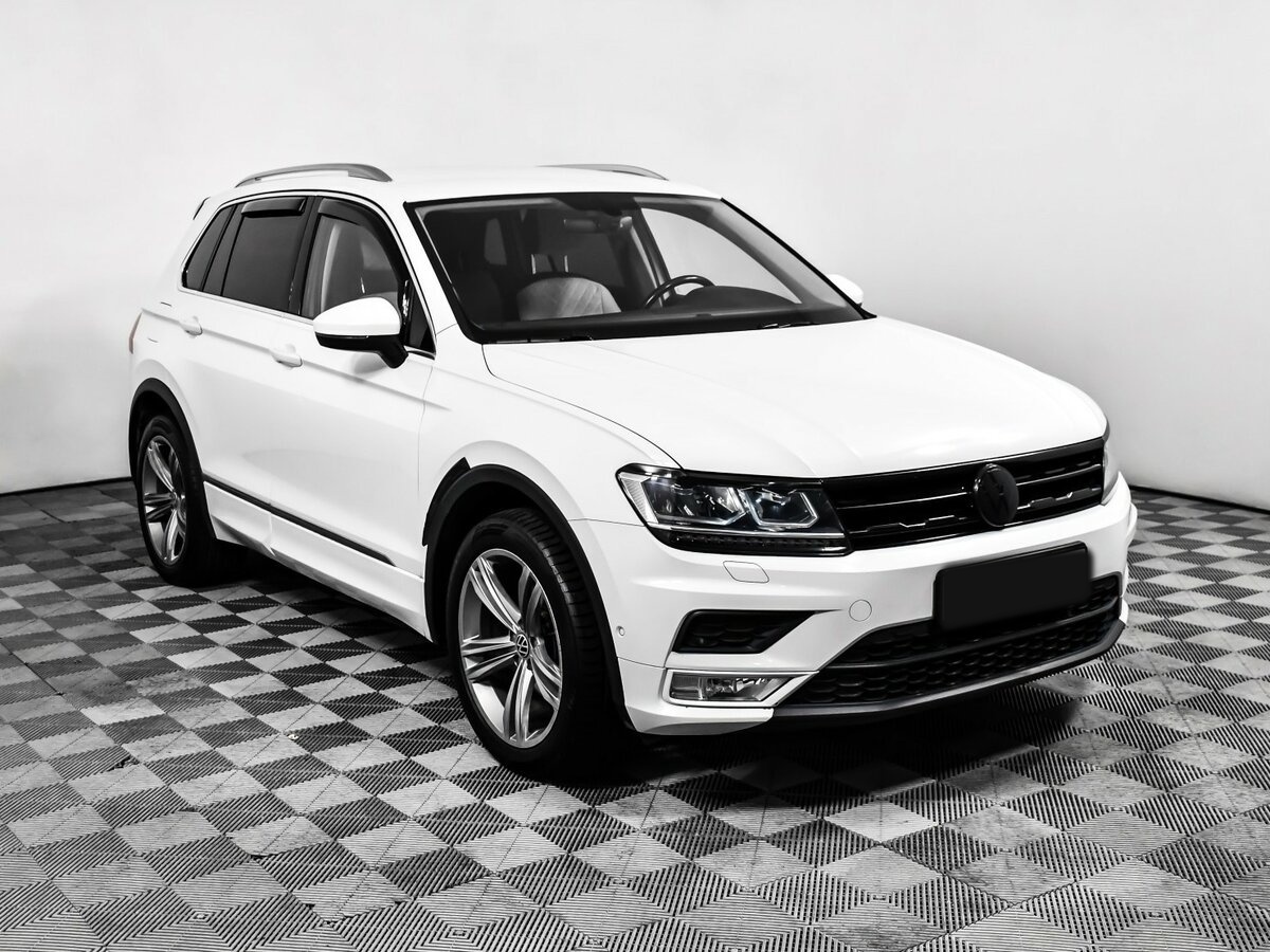 Volkswagen Tiguan б/у, 2017, Роботизированная. Фото: #2