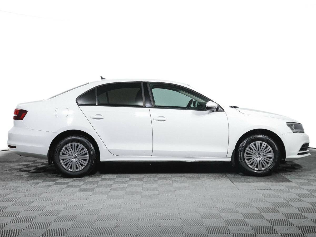 Volkswagen Jetta б/у, 2016, Автоматическая. Фото: #3