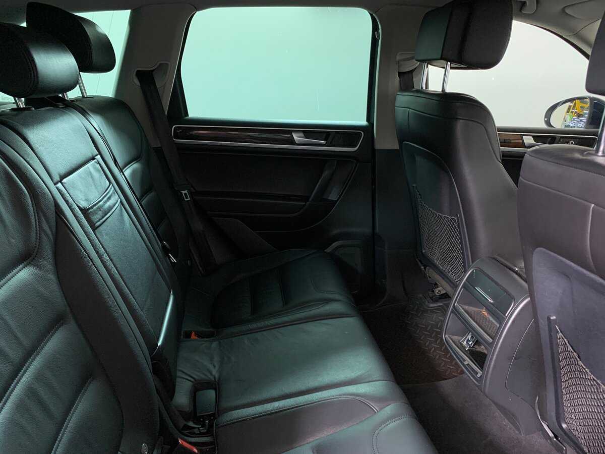 Volkswagen Touareg б/у, 2013, Автоматическая. Фото: #17