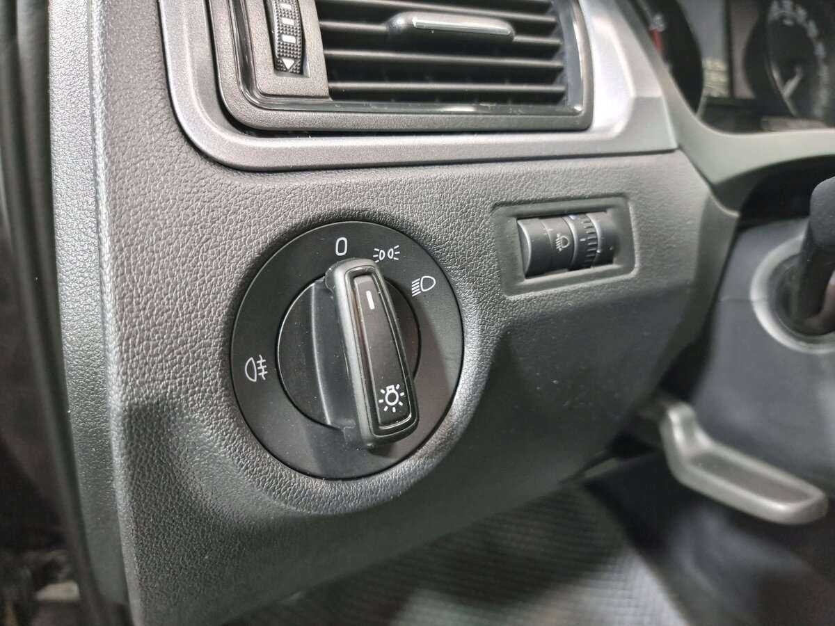 Skoda Rapid б/у, 2019, Механическая. Фото: #6