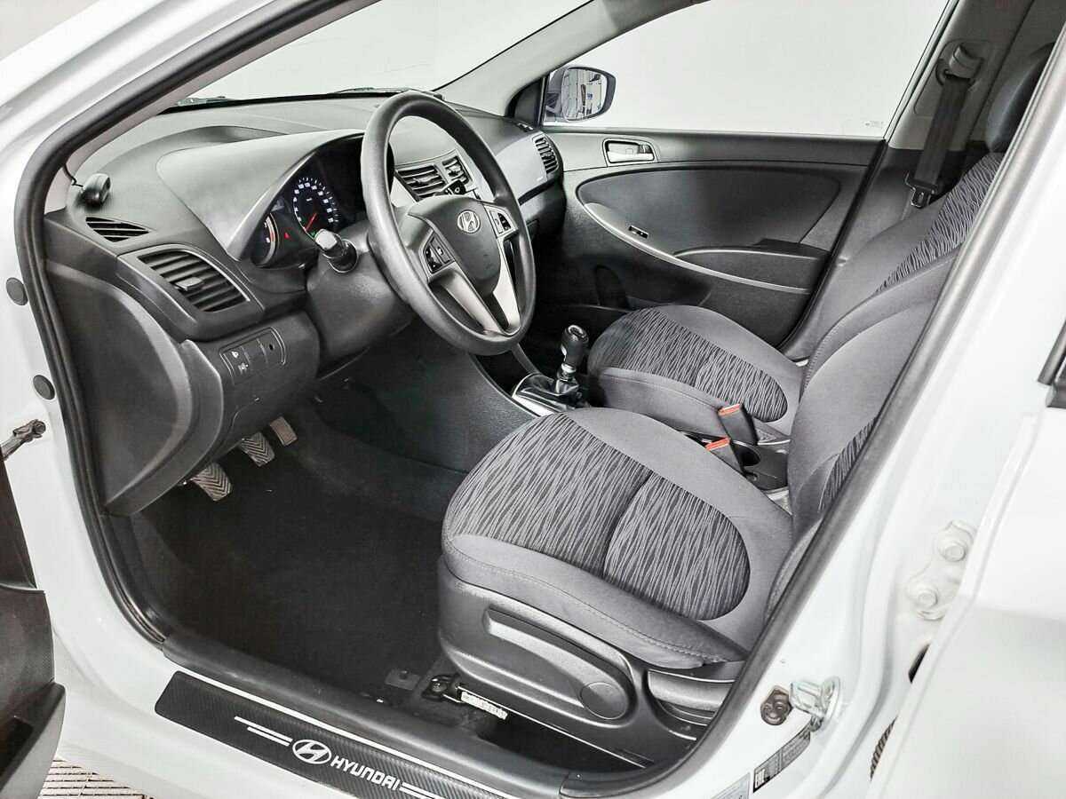 Hyundai Solaris б/у, 2016, Механическая. Фото: #11
