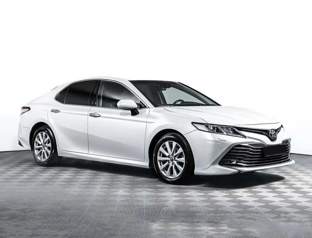 Toyota Camry б/у, 2018, Автоматическая. Фото: #2