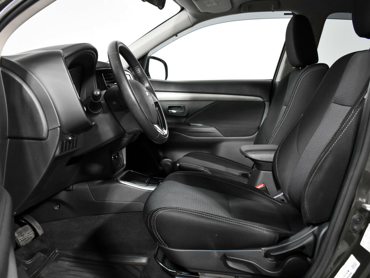 Mitsubishi Outlander б/у, 2018, Вариатор. Фото: #8
