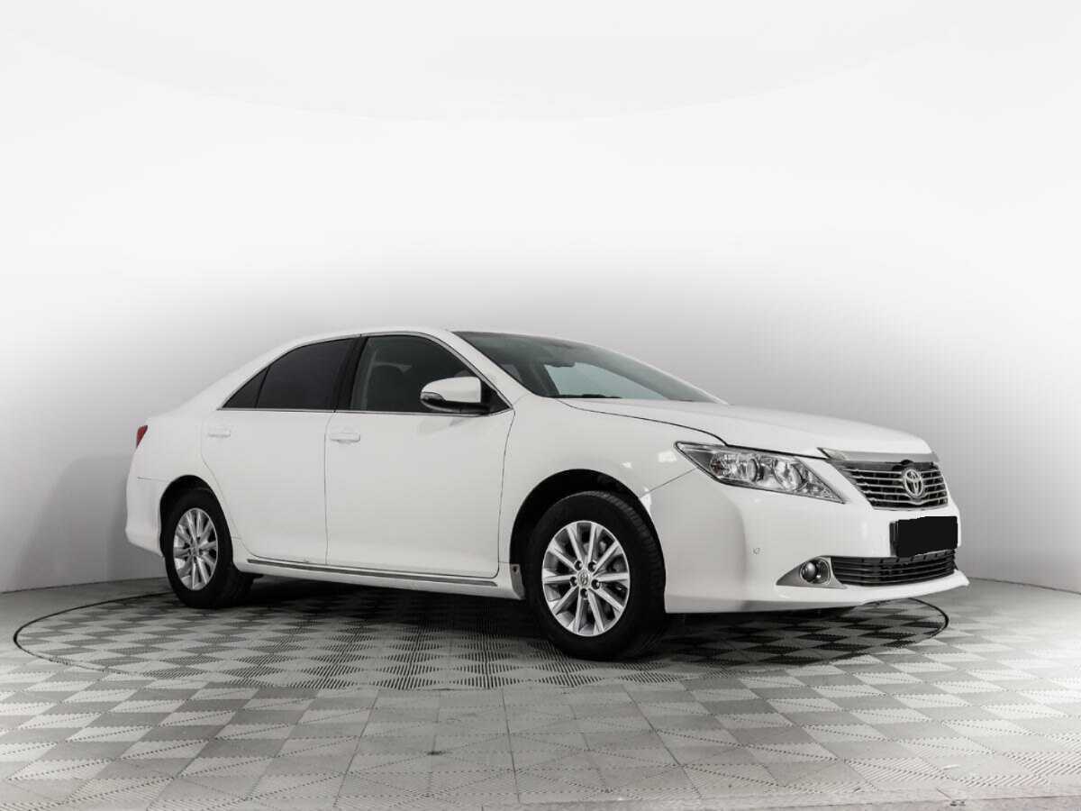 Toyota Camry б/у, 2014, Автоматическая. Фото: #2