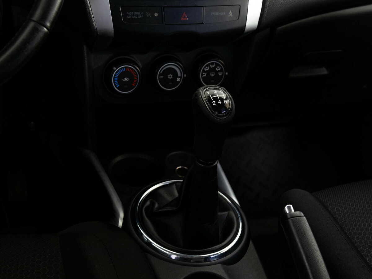 Mitsubishi ASX б/у, 2013, Механическая. Фото: #8