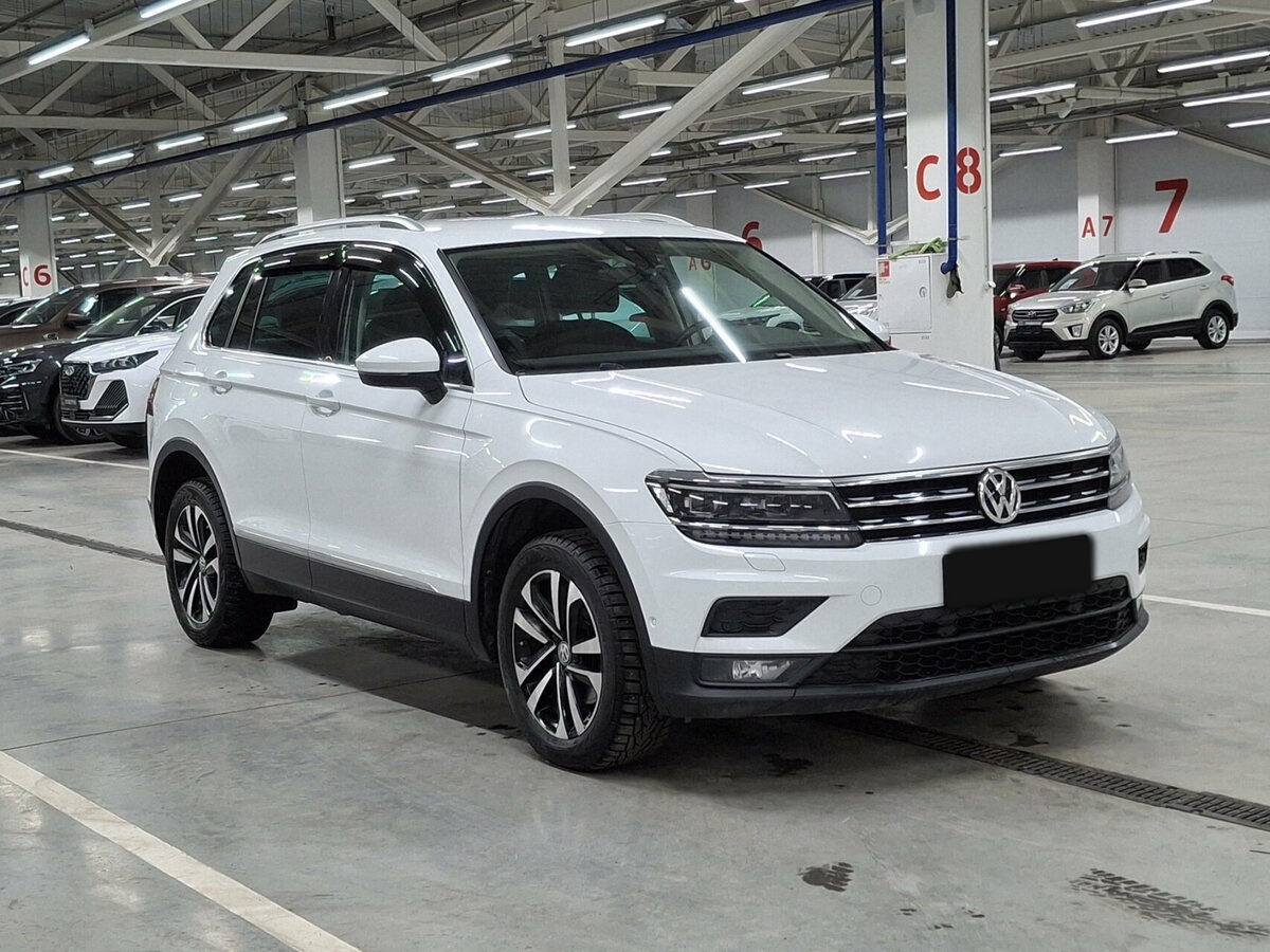 Volkswagen Tiguan б/у, 2020, Роботизированная. Фото: #2